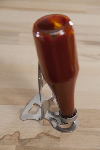Hand: Hand „Ketchup“