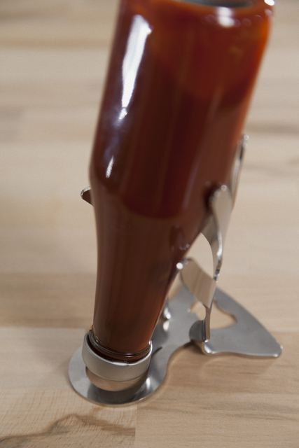 Hand: Hand „Ketchup“